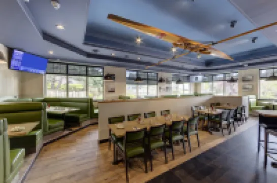 Holiday Inn VICTORIA – ELK LAKE by IHG