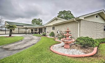 11 Mi to Nola: Westwego Home w/ Sunroom!