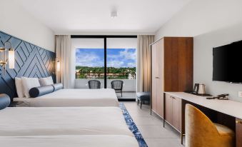 Mangrove Beach Corendon Curacao All-Inclusive Resort, Curio by Hilton