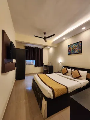 All Seasons Guest House I Rooms & Dorms