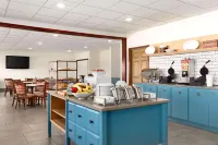 Country Inn & Suites by Radisson, Kearney, NE - petit déjeuner