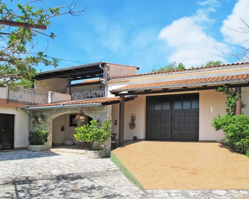 Latin Hotels in Barban