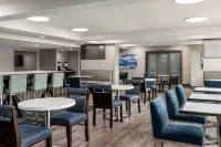 Hampton Inn Chicago-O'Hare Int'l. Airport - Breakfast