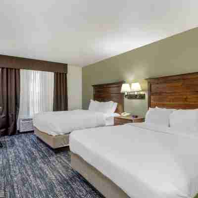 Holiday Inn Express & Suites MT Rushmore/Keystone Rooms