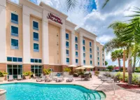 Hampton Inn & Suites Fort Myers-Colonial Blvd.