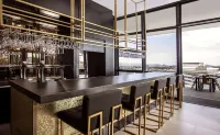 Avani Windhoek Hotel & Casino - bar
