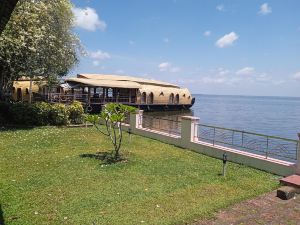 Aqua Jumbo Houseboat