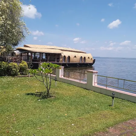 Aqua Jumbo Houseboat