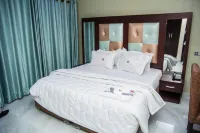Bovina View Hotel Hotels near Shehu Ibrahim Sulu Gambari Juma'at Mosque.