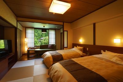 スタンダードマウンテンビューツインルーム(禁煙) よもぎひら温泉　和泉屋の写真