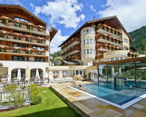 Resort la Ginabelle Hotels near Findelbahn