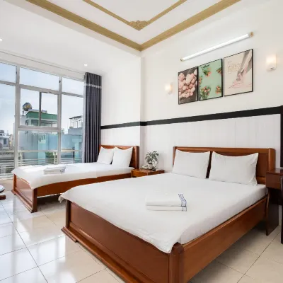 Lam Son Hotel Hotels near District 11