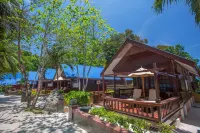 Coral View Island Resort Hotel dekat Turtle Sanctuary Beach