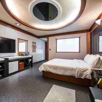 Valentine Hotel Rooms