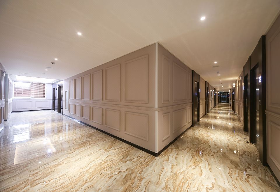 엘리시아 호텔 로비