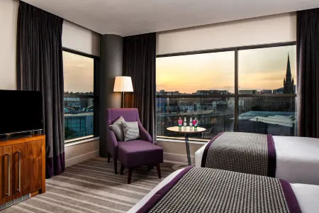 크라운 플라자 뉴캐슬 - 스티븐슨 쿼터