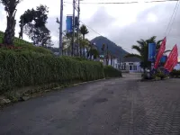 Comfort House at Villa Emerald Batu Blok I 6