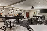 La Quinta Inn & Suites by Wyndham Lake George Hotels in Queensbury