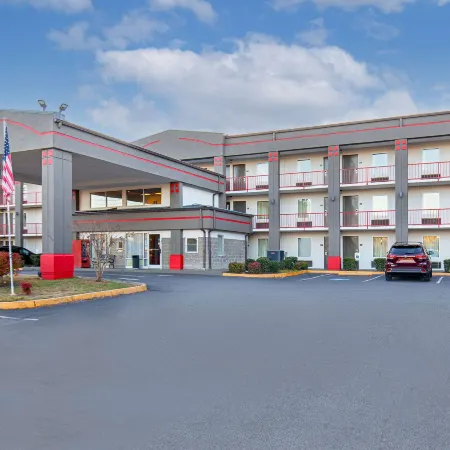 Super 8 by Wyndham Kingsport