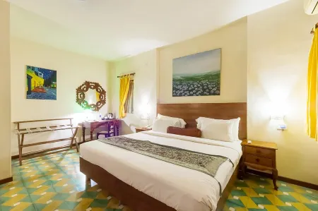 Over the Hill Отели рядом с достопримечательностью «Nagapuram Sree Devi Temple»