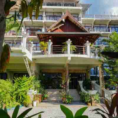 銀納卡酒店 Hotel Exterior