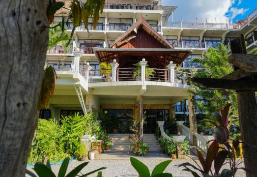 방비엥 호텔 전경