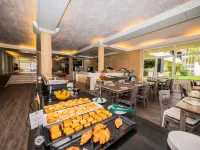 Vila Baleira Suites Hotels in Lombas
