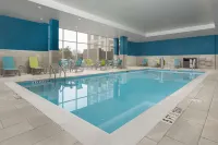 Hampton Inn & Suites Durham University Medical Center - piscina