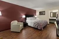 Red Roof Inn & Suites Cave City - Motels