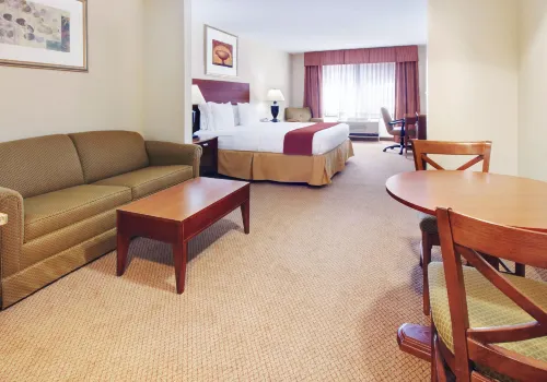 Holiday Inn Express & Suites Canton
