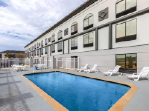 Wingate by Wyndham Sulphur Near Lake Charles Hotels in Sulphur