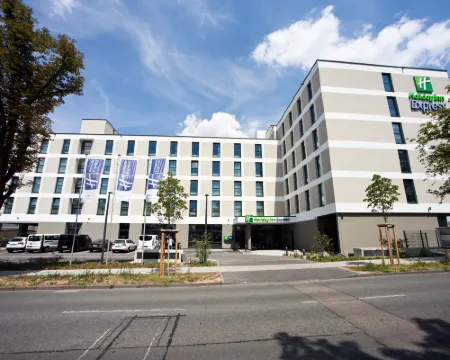 Holiday Inn Express DARMSTADT by IHG Hotels in Darmstadt
