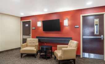 MainStay Suites Chicago Hillside - Housity