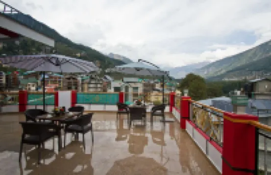 New Harmony Inn