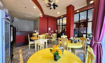 Elizabeth Hotel - Housity