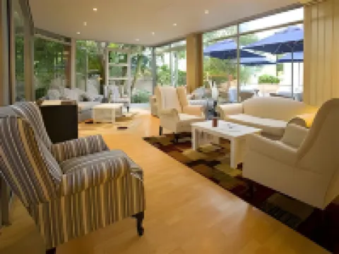 Silver Oaks Boutique Hotel