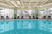 Hilton Garden Inn Calgary Airport - Kolam Renang