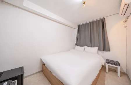 Changwon Masan Petit Hotel