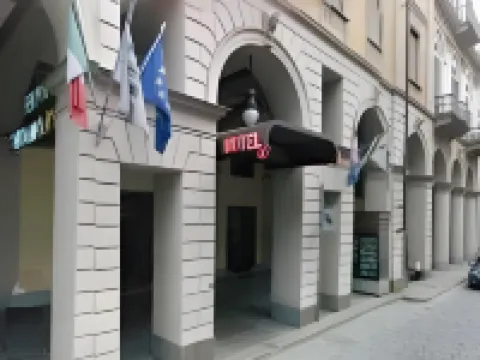 Hotel Diplomatic