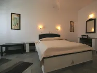 Hotel Manos
