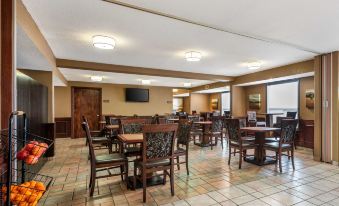 Best Western Strathmore Inn