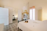 Casa Vacanze l'Aspidistra - Happy Rentals Hotels in Parco Scizzo-parchitello