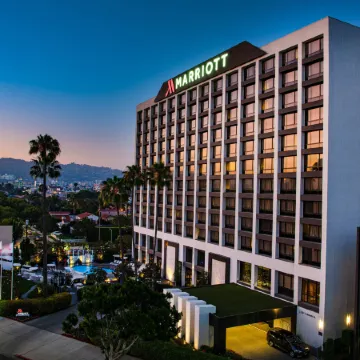 Beverly Hills Marriott Отели рядом с достопримечательностью «Фэрфакс»