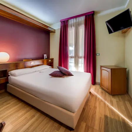 La Villa, Sure Hotel Collection by Best Western