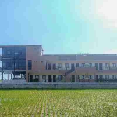 Urbanview KeTemon Hotel & Resto Yia by RedDoorz Hotel Exterior