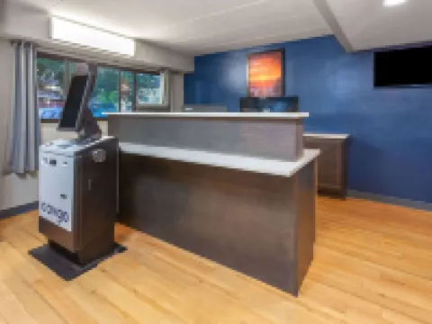 Travelodge by Wyndham Peoria Hotels in Peoria