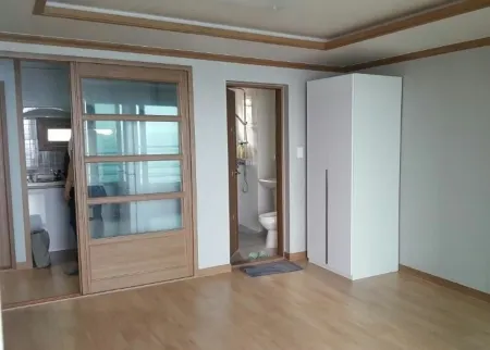 Yeongdeok Mua Pension Отели рядом с достопримечательностью «Koraebul-haesuyokchang»