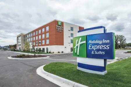 Holiday Inn Express & Suites Allen Park Отели рядом с достопримечательностью «Парк Шампейн»