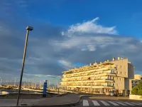 Solo Atico Guest Suites - parking
