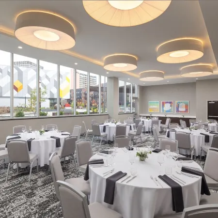 Hampton Inn & Suites by Hilton Rochester Downtown
